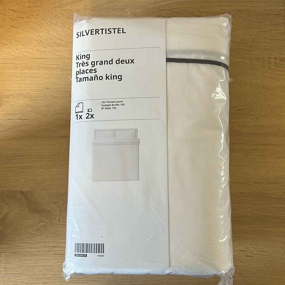 IKEA SILVERTISTEL Duvet cover and pillowcase(s), white/dark gray, King